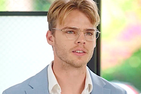 醒悟時我的宇宙已沒有你短劇西蒙