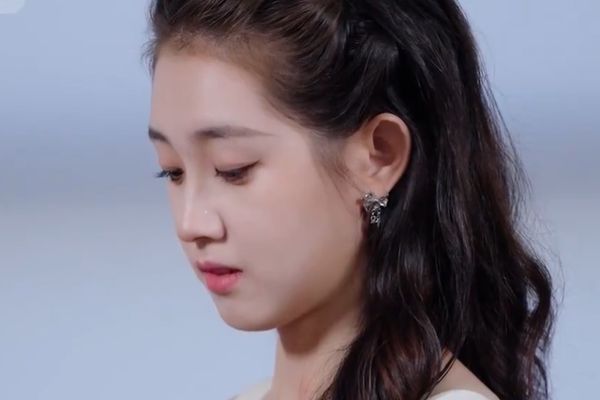 偏航半生終見燈塔線上看謝明漪