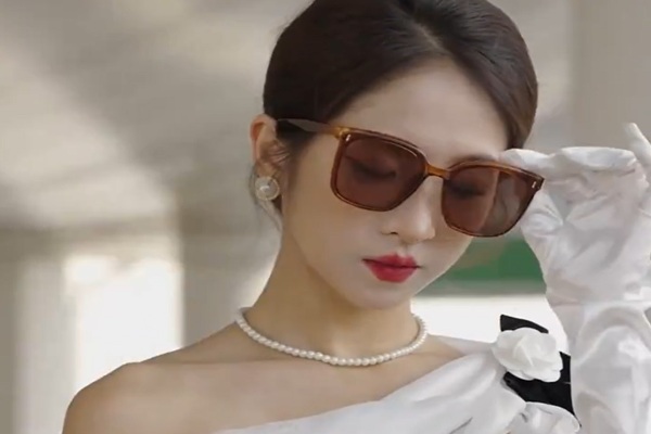 六年後她帶著孩子來找我短劇