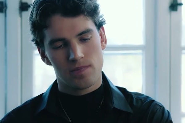 穿上她的設計美劇