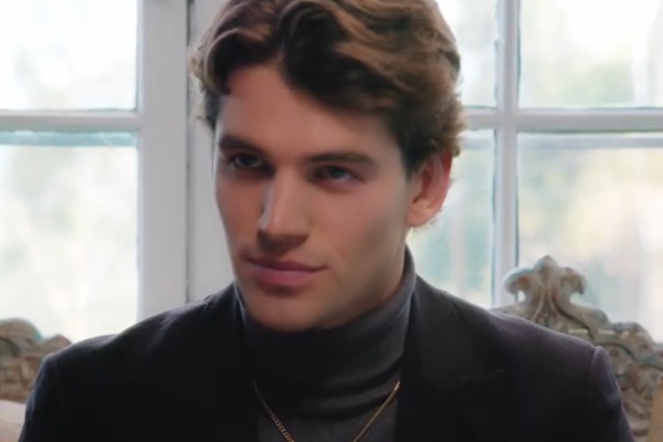 穿上她的設計美劇