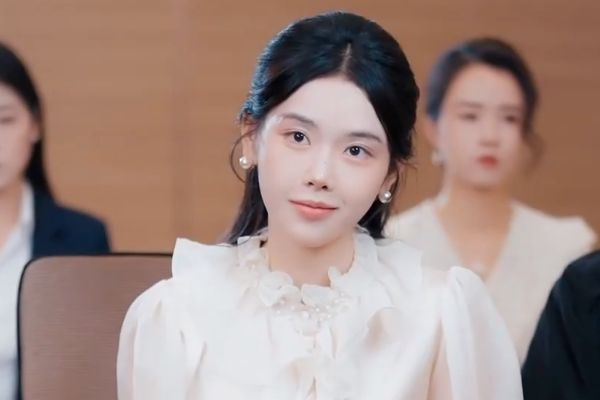 萬靈女王蘇輕鳶妹妹蘇媚兒