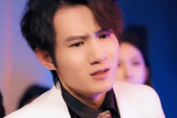 萬靈女王蘇輕鳶狐妖白景