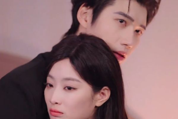 山花隕落短劇男女主劇照
